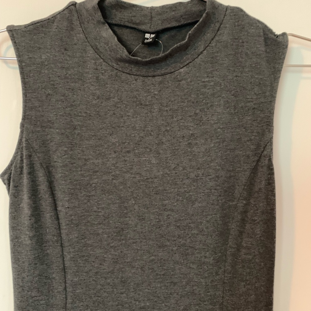 Uniqlo Fit & Flare dress New without tags Small